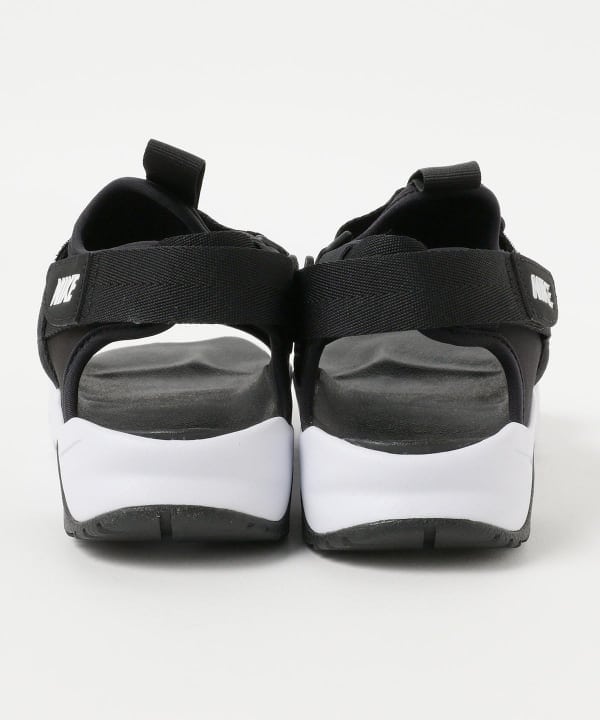 履くだけでお洒落感抜群 Nikeのサンダル ビームス 福岡 Beams