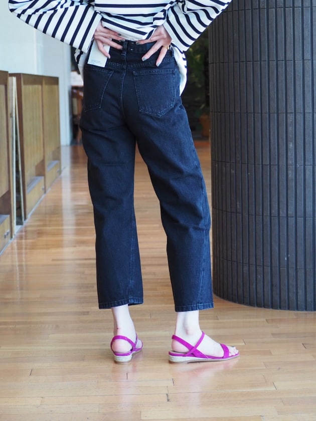 SERGE×dodo bleu〉サイズ、カラーを履き比べ！①～CROPPED