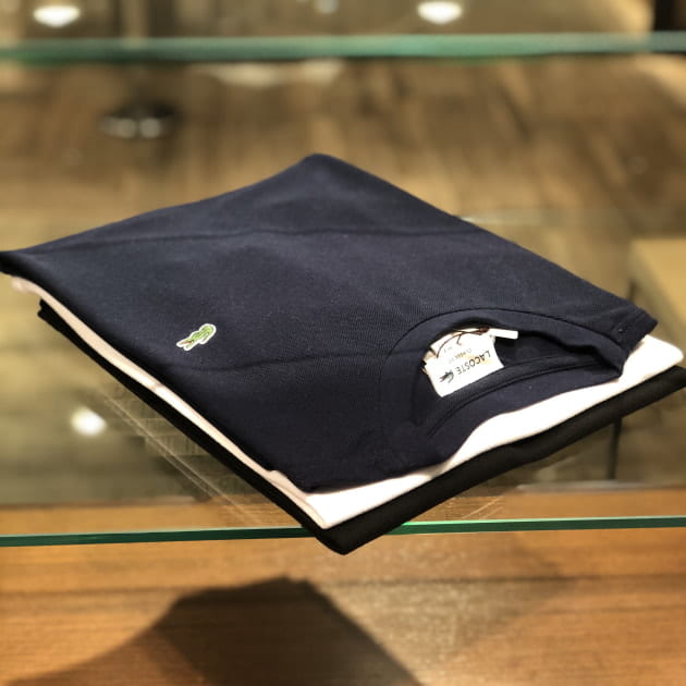 永遠の定番＜LACOSTE＞。