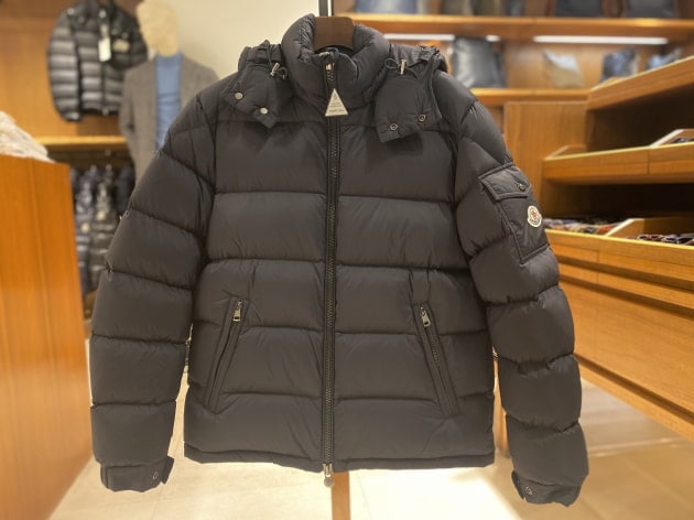 今年は展開します。スペシャルな＜MONCLER（モンクレール）＞の＜MAYA