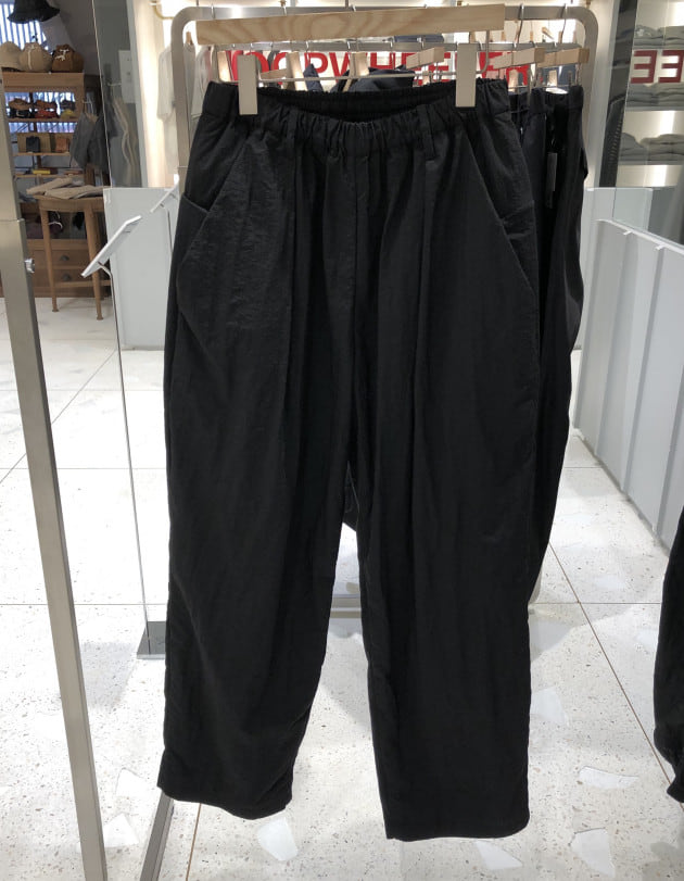 COMOLI - 極美品 teatora wallet pants p 別注 デザートベージュの