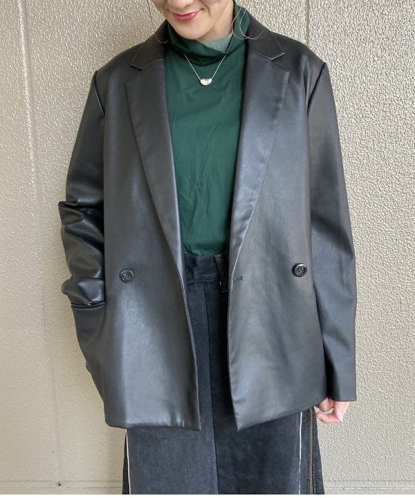 エレガントなジャケットスタイルに