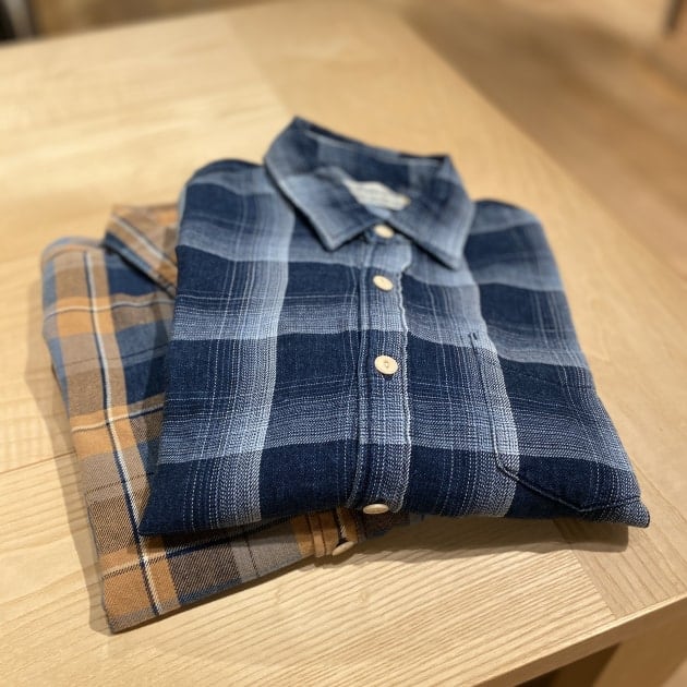 定番のインディゴ。