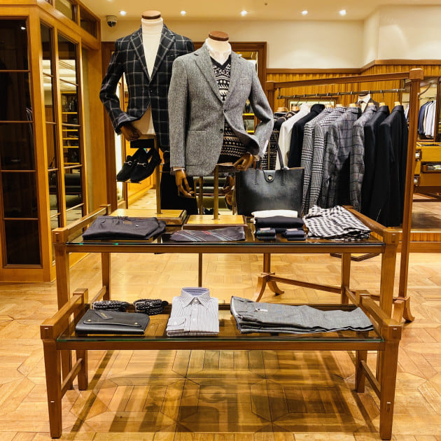 モノトーン三兄弟