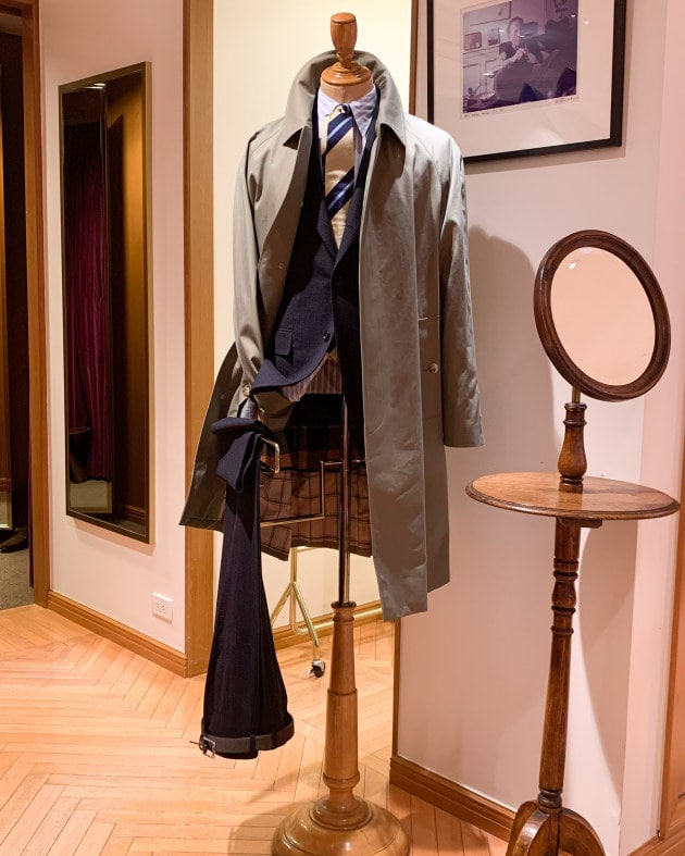 2F サロン前の彼