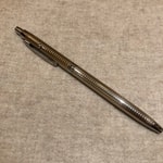 ペンは剣よりも強し