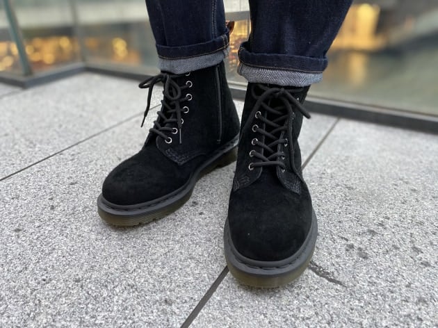 セール国産BEAMS × Dr.Martens 別注スウェード1460 8ホールブーツ 靴