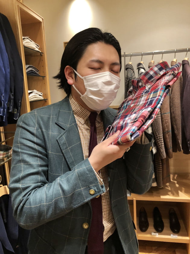 Atto Vannucci」購入決定？のスタッフ井口。｜ビームス 銀座｜BEAMS