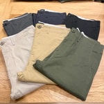 〈BEAMS〉の名品パンツを履き比べるとやはり名品だった。