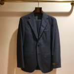 チェックスーツ