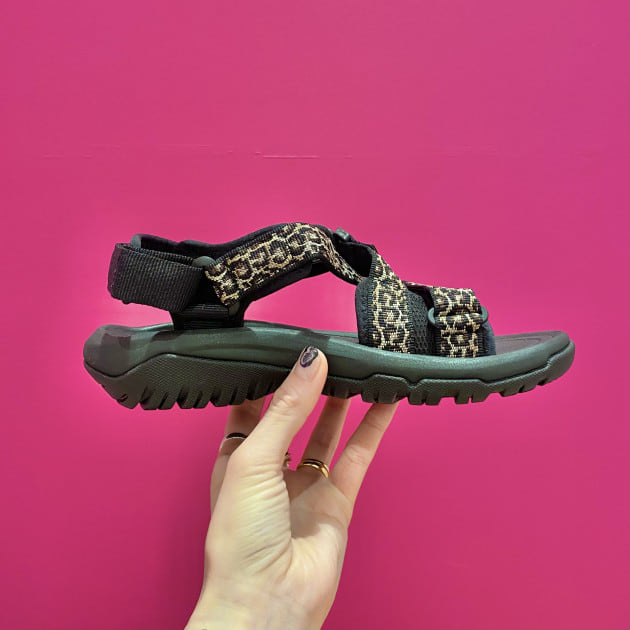 お値下げ【新品】Teva レイ・ビームス　レオパード柄 スポーツサンダル Teva テバ Ray BEAMS レイビームス別注 ハリケーン レオパード柄