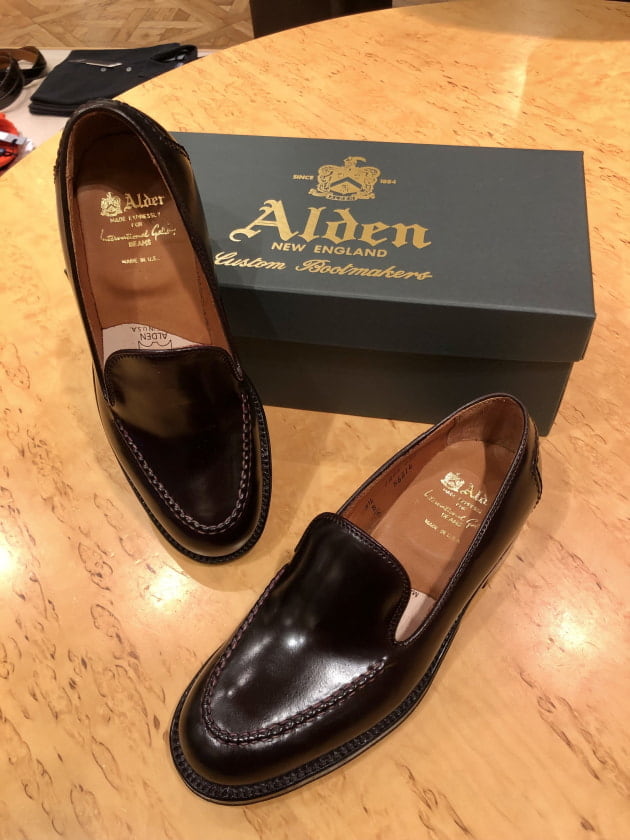 ALDEN」BEAMS だけのレザースリッポン再入荷しました。｜ビームス 銀座 