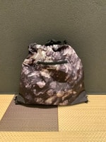アートを着る・持つ・背負う