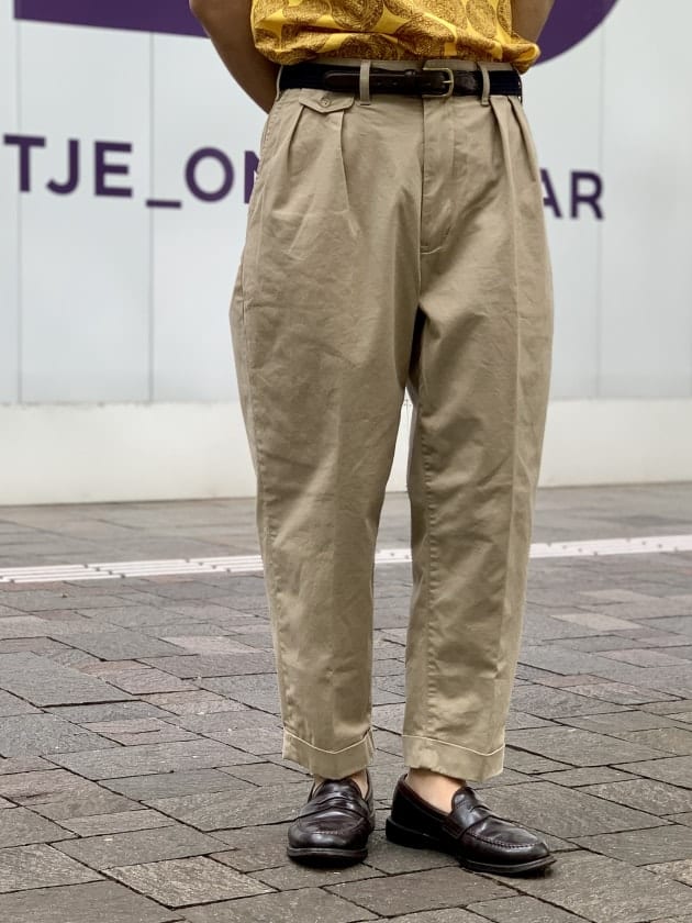 Standard Chino Trousers ～BEAMS PLUS 2Pleats～｜BEAMS PLUS 