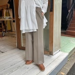 美シルエットなのにリラックス〜！スラックス〜！