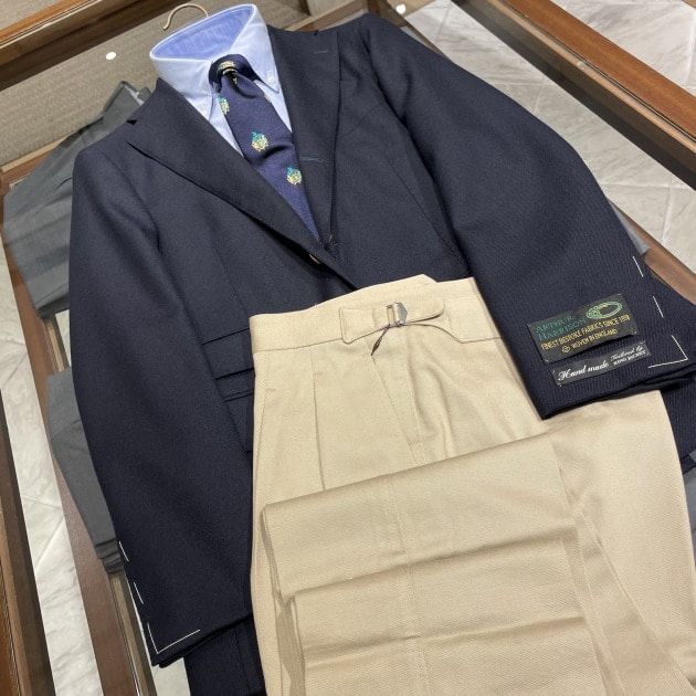 【新品】Drake's／BEAMS F 別注品／レジメンタル／ネイビー／イエロー New Arrival＜Drake's＞③｜ビームスF 新宿｜BEAMS