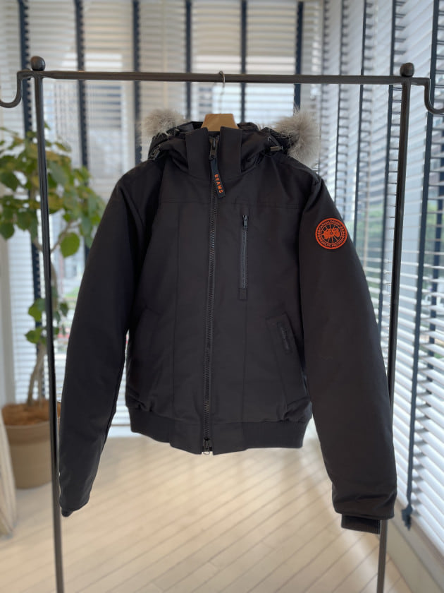 カナダグース BEAMS 別注 Borden Bomber Jacket-