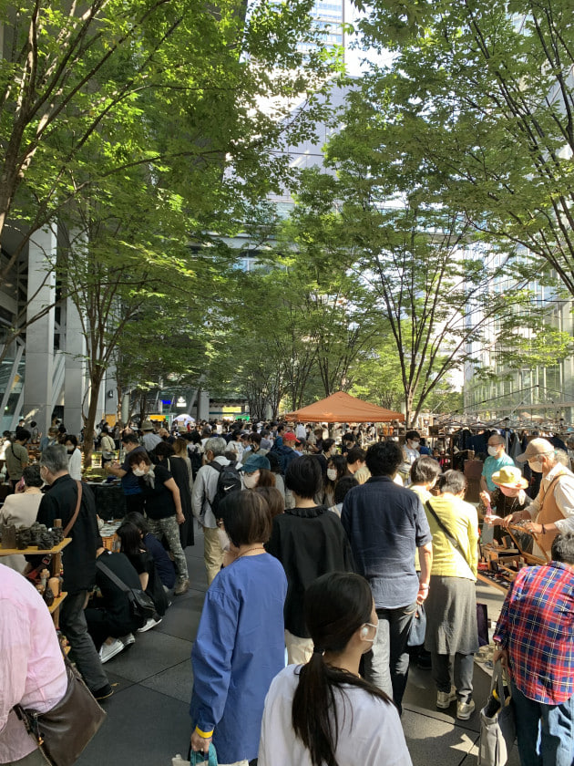 明るい兆し！！、大江戸骨董市が久しぶりの盛り上がり。｜和田 健二郎