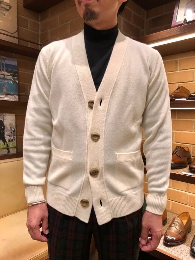 FILIPPO DE LAURENTIIS」大人のBEAMS 別注ニットカーディガン入荷しま