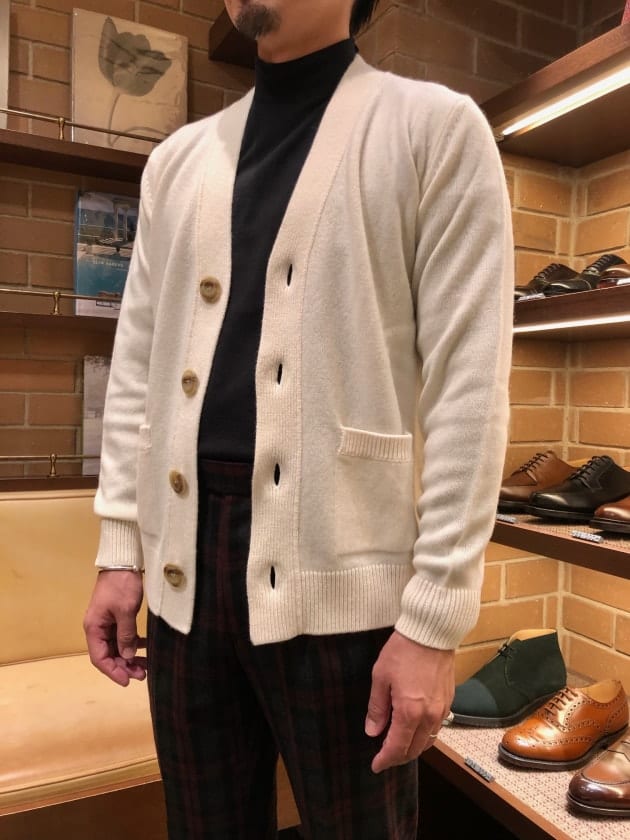 FILIPPO DE LAURENTIIS」大人のBEAMS 別注ニットカーディガン入荷しま