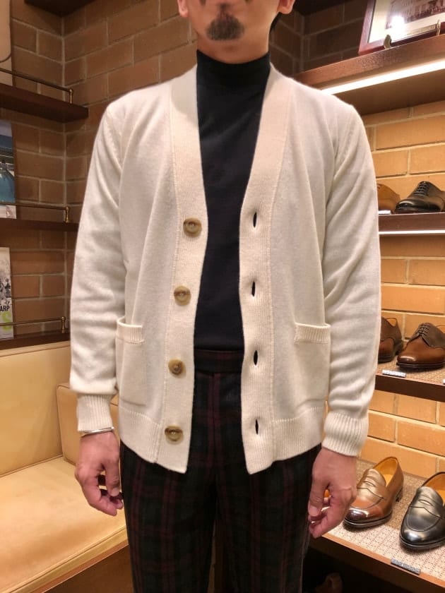 FILIPPO DE LAURENTIIS」大人のBEAMS 別注ニットカーディガン入荷しま