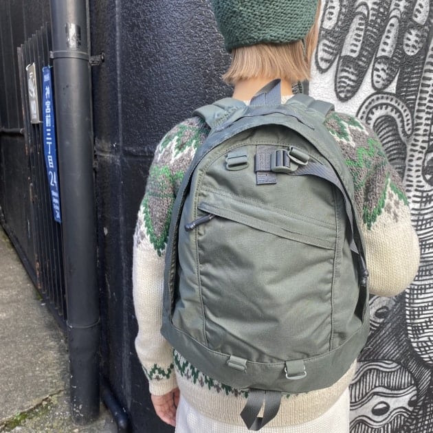 【人気SALE100%新品】gregory beams boy military day pack バッグ