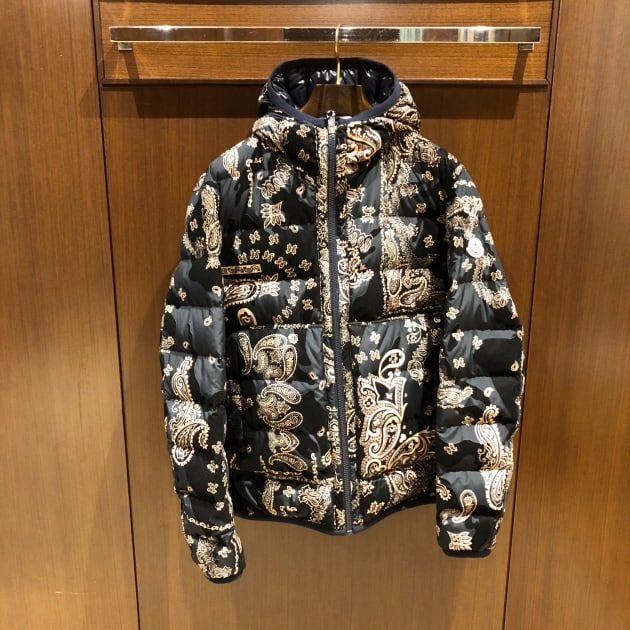 通常在庫品 MONCLER リバーシブルダウンジャケット | ochge.org