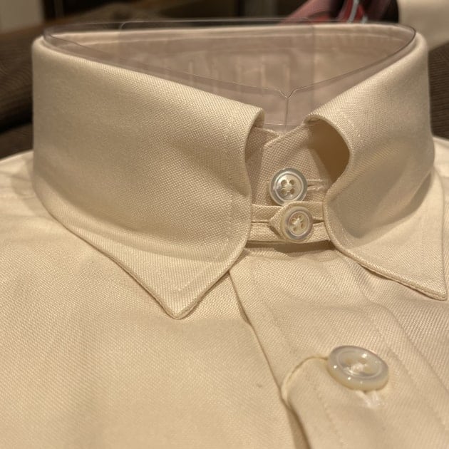 BEAMS F＞BEIGE TAB-COLLAR｜ビームスF 新宿｜BEAMS