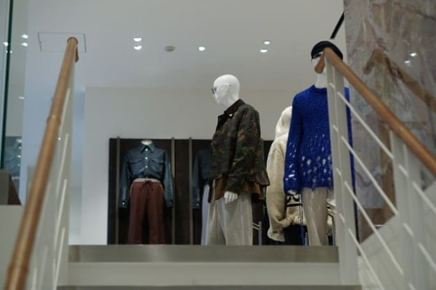 ＜Maison Margiela＞隙無しの空間