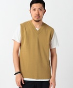 着まわし自在なVネックベスト