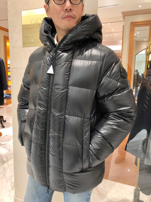 MONCLER」スタッフ間瀬に着せたいダウンジャケットを。｜ビームス 銀座｜BEAMS