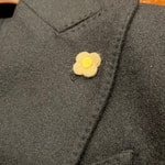 気軽に羽織るカシミアジャケット。