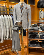 スーツコーナー手前の彼