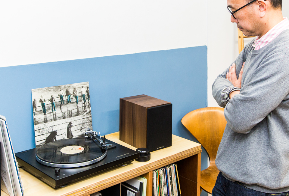 設計 デザインのプロ それでいてレコードコレクター が語る Type のレコードシェルフと Thorens のレコードプレーヤーの魅力 Beams