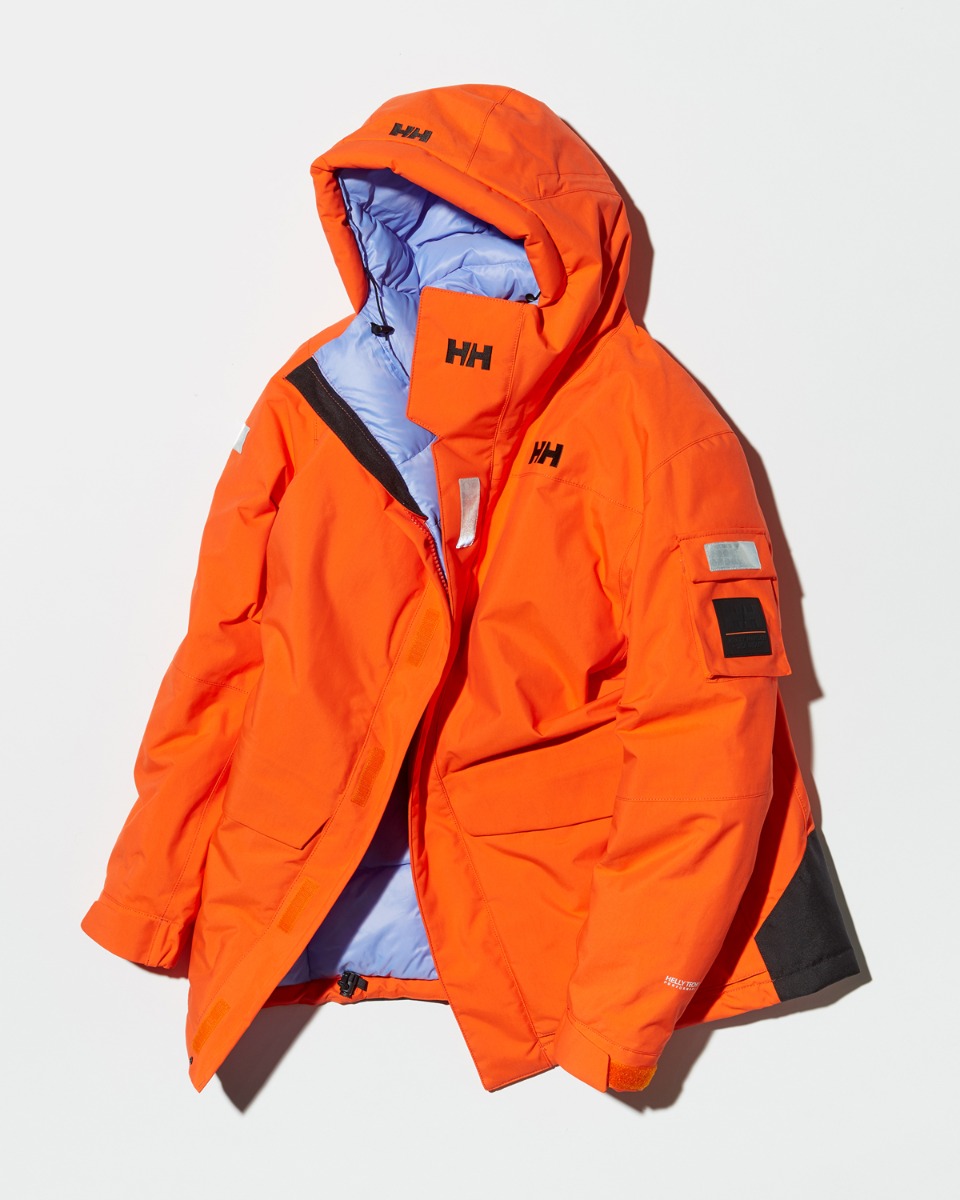 タウンユースはもちろん、アウトドアシーンでも活躍する＜HELLY HANSEN 