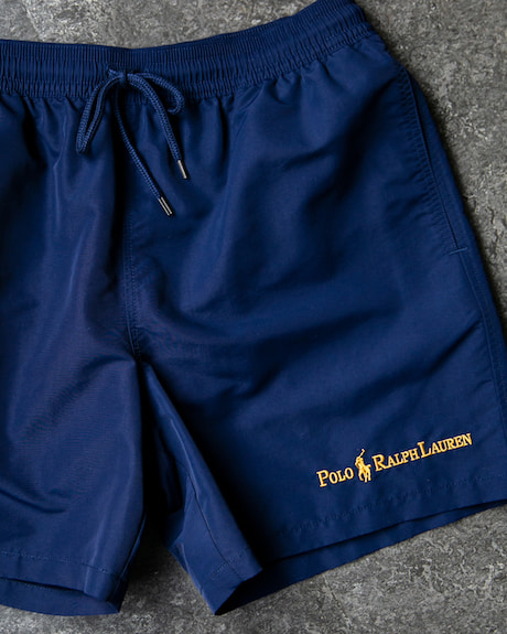 BEAMSが＜POLO RALPH LAUREN＞に別注した 『Navy and Gold Logo