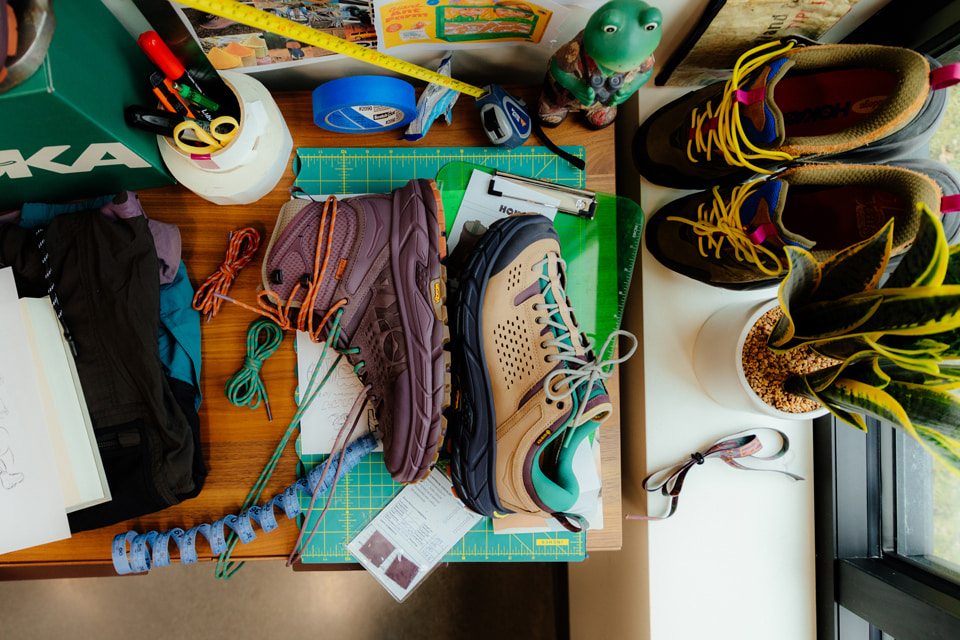 【送料無料】hokaoneone Bodega × Hoka Tor Ultraボンダイ