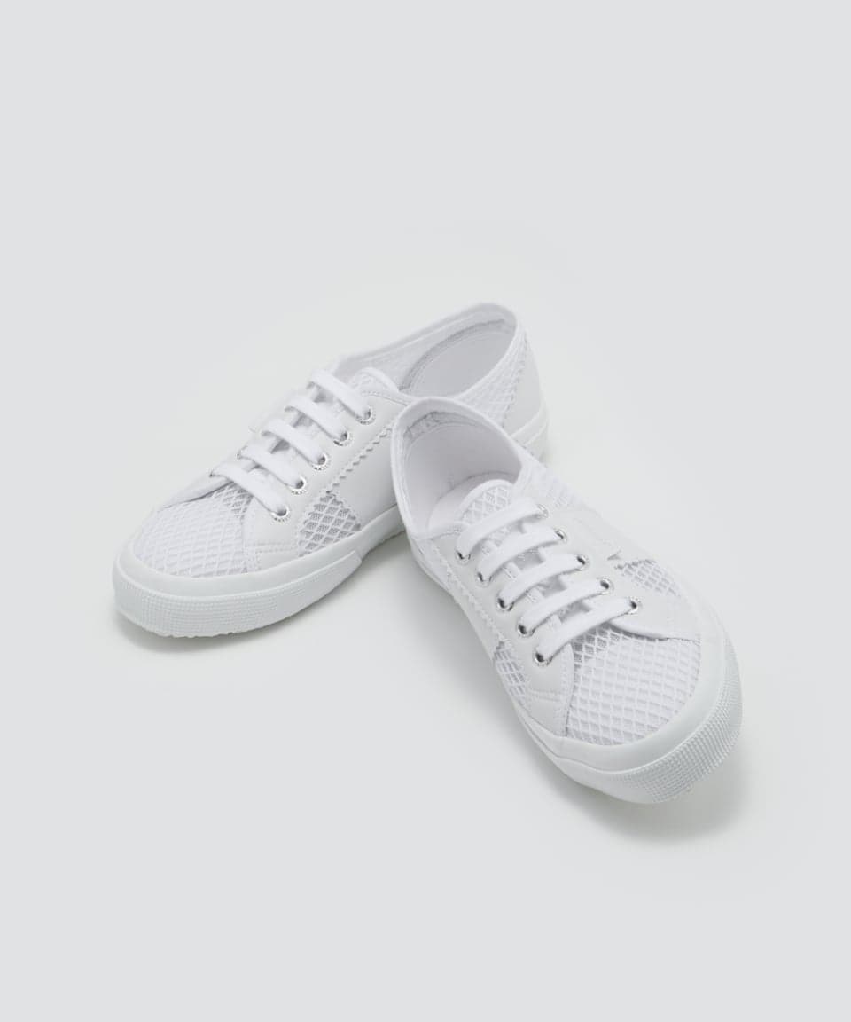 PELLICO〉× 〈SUPERGA〉コラボレーションスニーカーを限定受注販売し