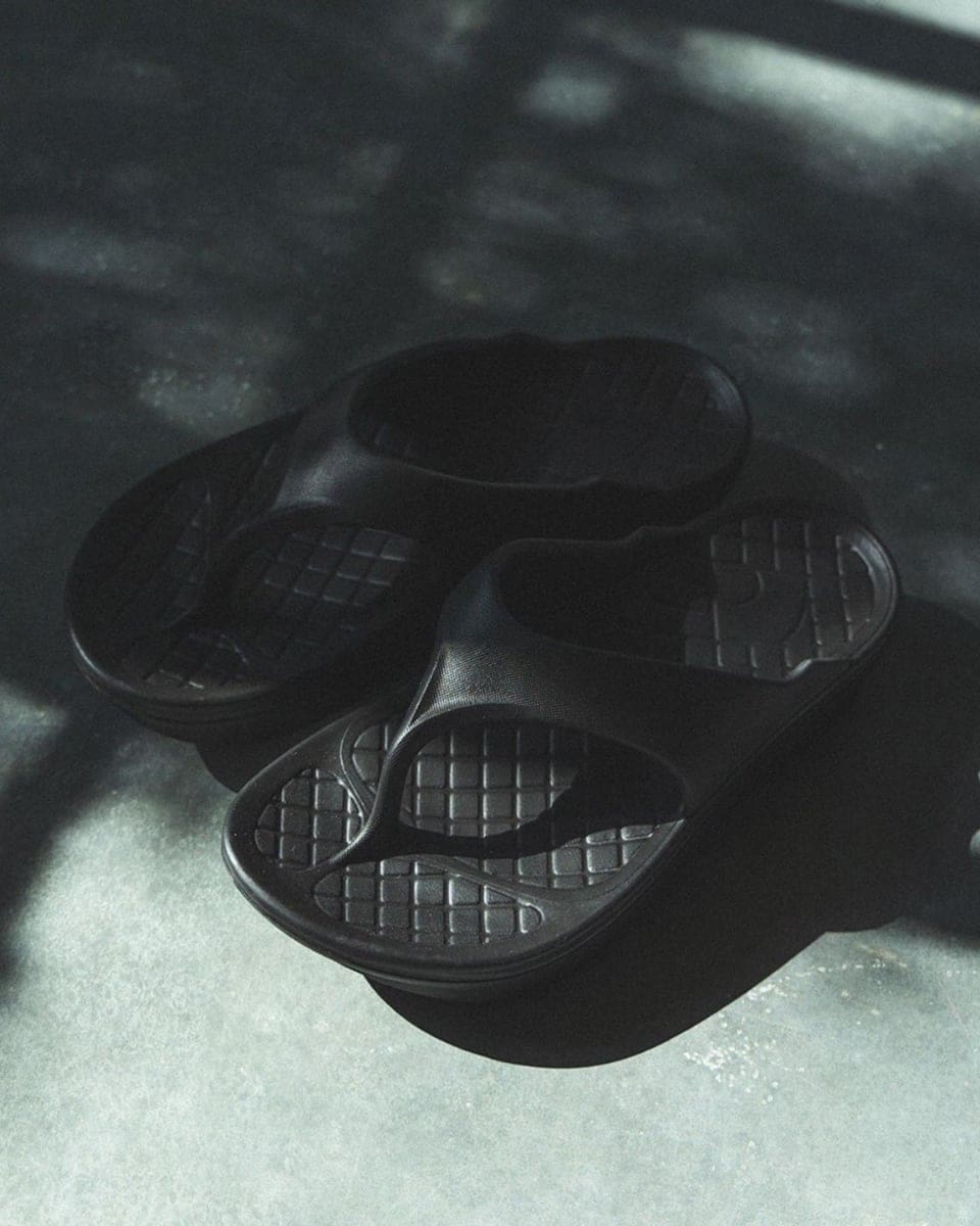 【2024年】高評価レビューアイテム特集 日本発のリカバリーサンダル〈rig footwear〉のモア 靴