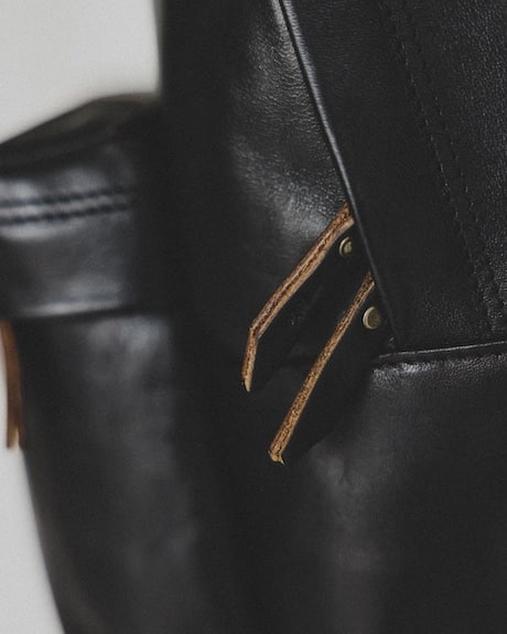 LEATHER & SILVER MOTO〉初のホースレザーを使用したバック