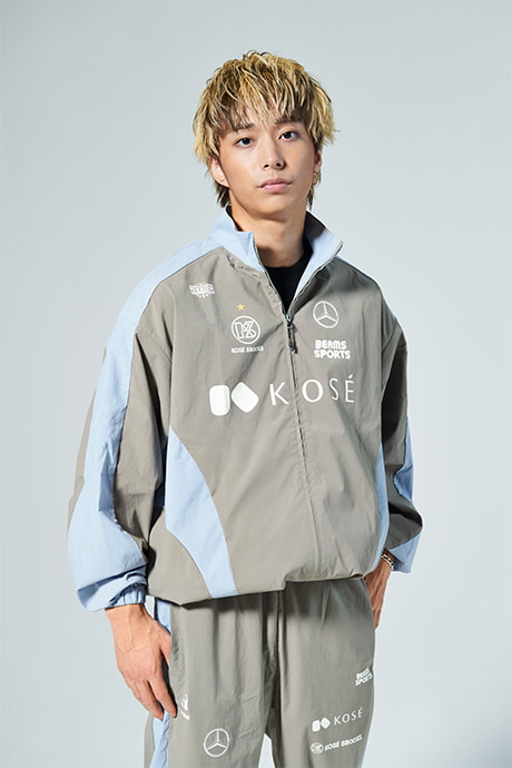 KOSÉ BEAMS SPORTS チームジャケット グレー プロブレイキンチーム『KOSÉ 8ROCKS』の新チームウェアを〈BEAMS