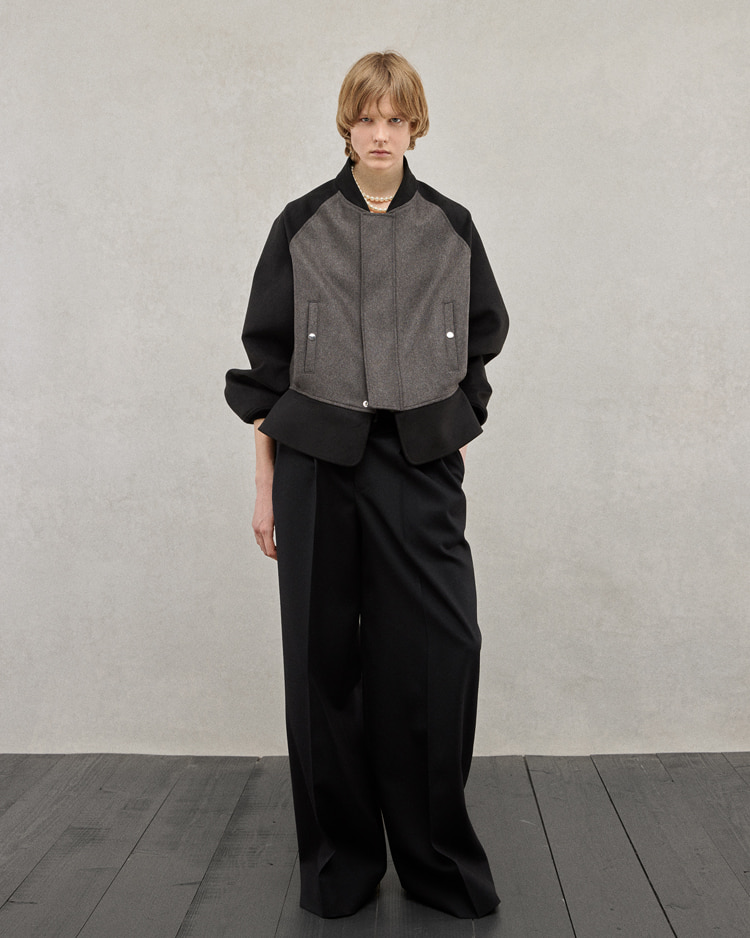 THE RERACS〉の2025秋冬新作コレクションを数多く取り揃えた