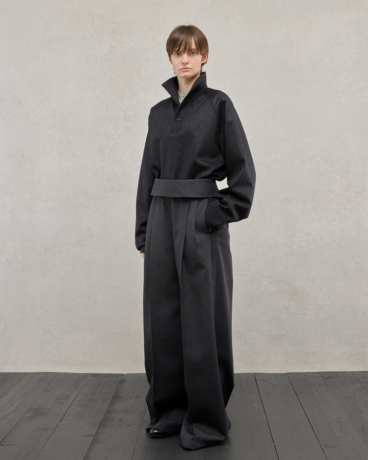 THE RERACS〉の2025秋冬新作コレクションを数多く取り揃えた