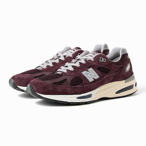 New Balance〉の定番モデル『Made in UK 991 v2』から〈BEAMS PLUS〉の