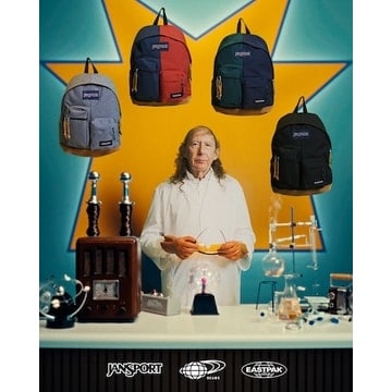 〈JANSPORT〉と〈EASTPAK〉、BEAMSによるトリプルコラボレーションが登場。
