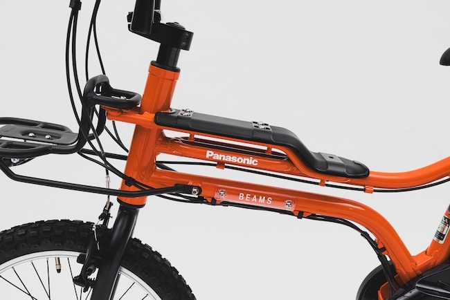 オレンジ パナソニック BEAMS電動アシスト自転車 スチールフレーム 創業50周年を記念して、パナソニック サイクルテックとの共同開発