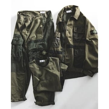 〈BEAMS〉50周年を記念した〈STONE ISLAND〉との 初のコラボレーションコレクションを発売