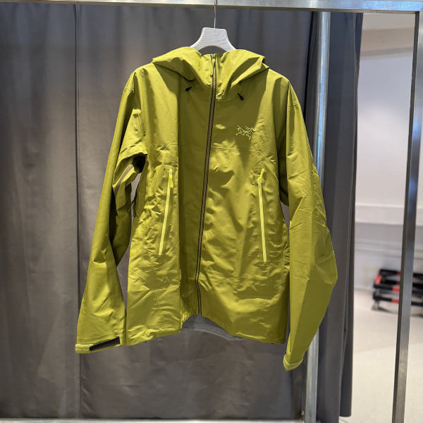 BEAMS HARAJUKU LIMITED STORE（1060756） フォトログ｜BEAMS