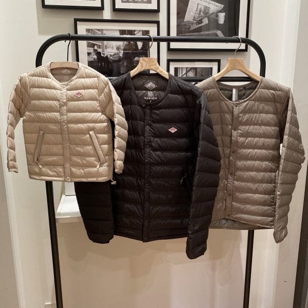 オススメのダウン紹介！！保温性、軽さともに抜群のアイテムで、カジュアル、きれいめカジュアルまで幅広くコーディネートに落とし込めます！！気になった方はお早めにどうぞ！！