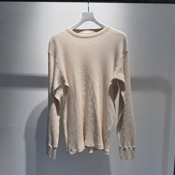 ＜COMOLI＞コットンカシミヤ ワッフル長袖クルーです！上質なカシミヤをあしらった高級サーマルです！完売前にぜひです！素敵です。ぜひBEAMS HARAJUKU LIMITED STOREでどうぞ。※WEB決済、代引きも承れます！お問い合わせください。『♡+お気に入り』で見返すときに便利です。是非ご利用下さい！また高頻度で更新しておりますので『♡+フォロー』も是非お願いします！